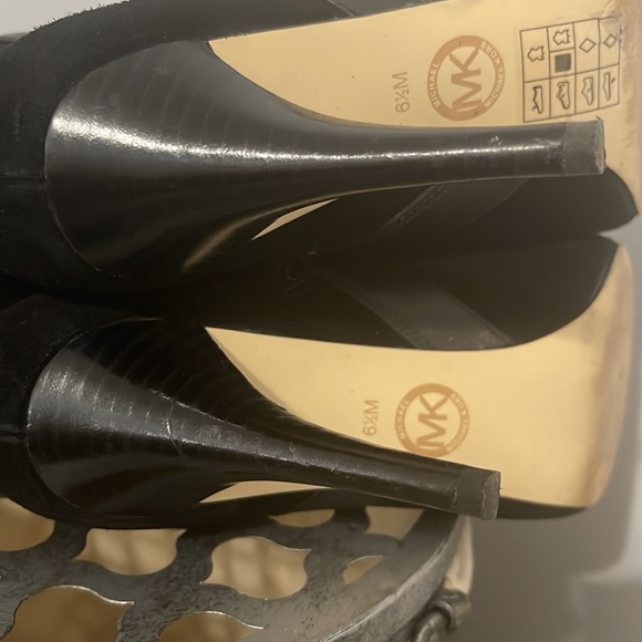 Micheal Kors women’s over the knee boots - Picture 5 of 12